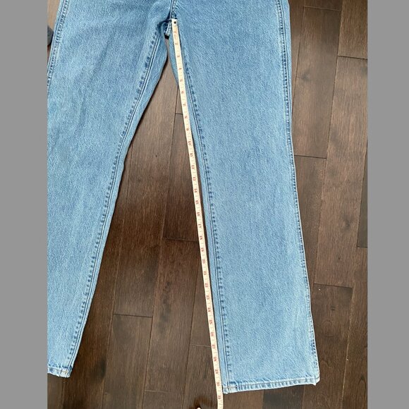 SOLD ******* Aritzia Sunday Best jeans light blue denim straight leg - Picture 8 of 9